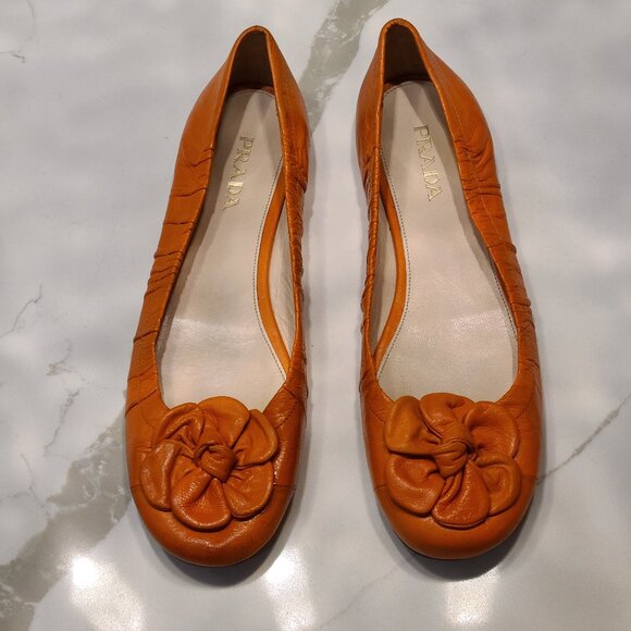 Prada *Vintage* Ballerina Flats EU 39.5 Orange Flower US 9/9.5 - Picture 3 of 12